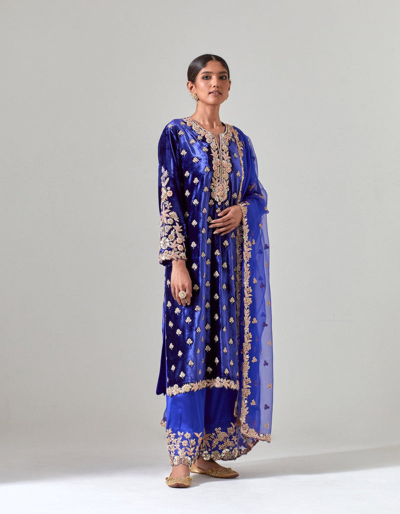 Blue Silk Velvet Kurta Set with Zardosi Hand Embroidery