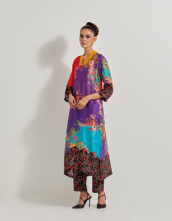 Creeper Chanderi Silk Long Kurta Paired With Stretch Lycra Printed Pants