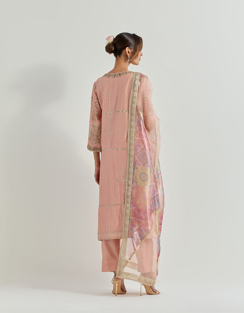 Pink Raeth Kurta Set In Chanderi