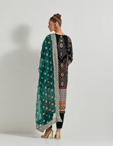 Bottle Green Velveteen Cross Stitch And Gota Patti Embroidered Kurta Paired With Organza Silk Dupatta