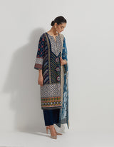 Velveteen Cross Stitch And Gota Patti Embroidered Kurta Paired With Organza Silk Dupatta