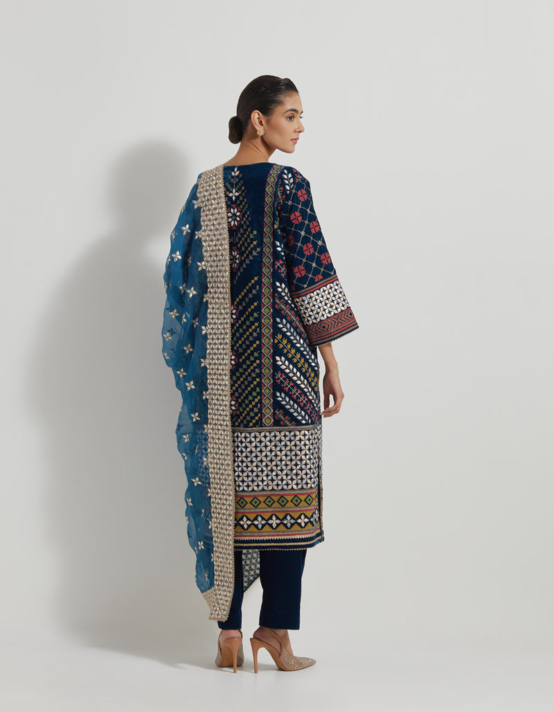 Velveteen Cross Stitch And Gota Patti Embroidered Kurta Paired With Organza Silk Dupatta