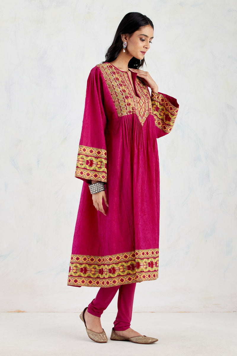 Crinkle Silk Long Tunic In Thread And Dabka Embroidery Paired With Lycramesh Leggings
