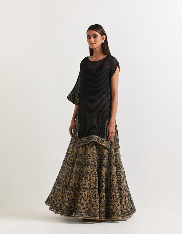 Black and Beige Cape With Skirt In Crinkle Georgette And Tissue Chanderi