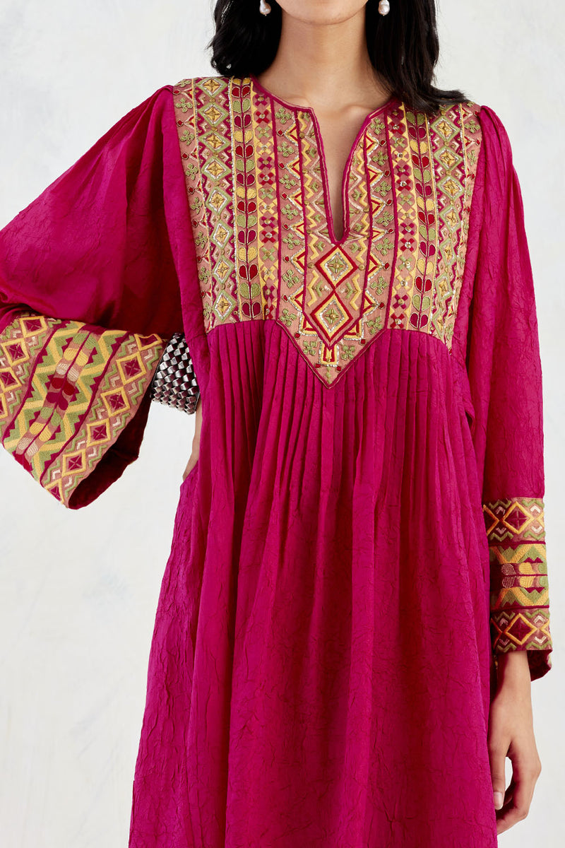Crinkle Silk Long Tunic In Thread And Dabka Embroidery Paired With Lycramesh Leggings